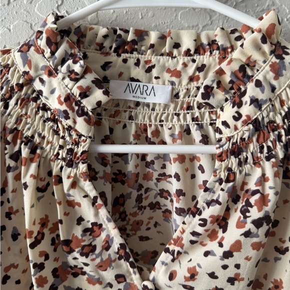 Avara Patterned Cream and Brown Blouse Size Medium - Picture 2 of 5